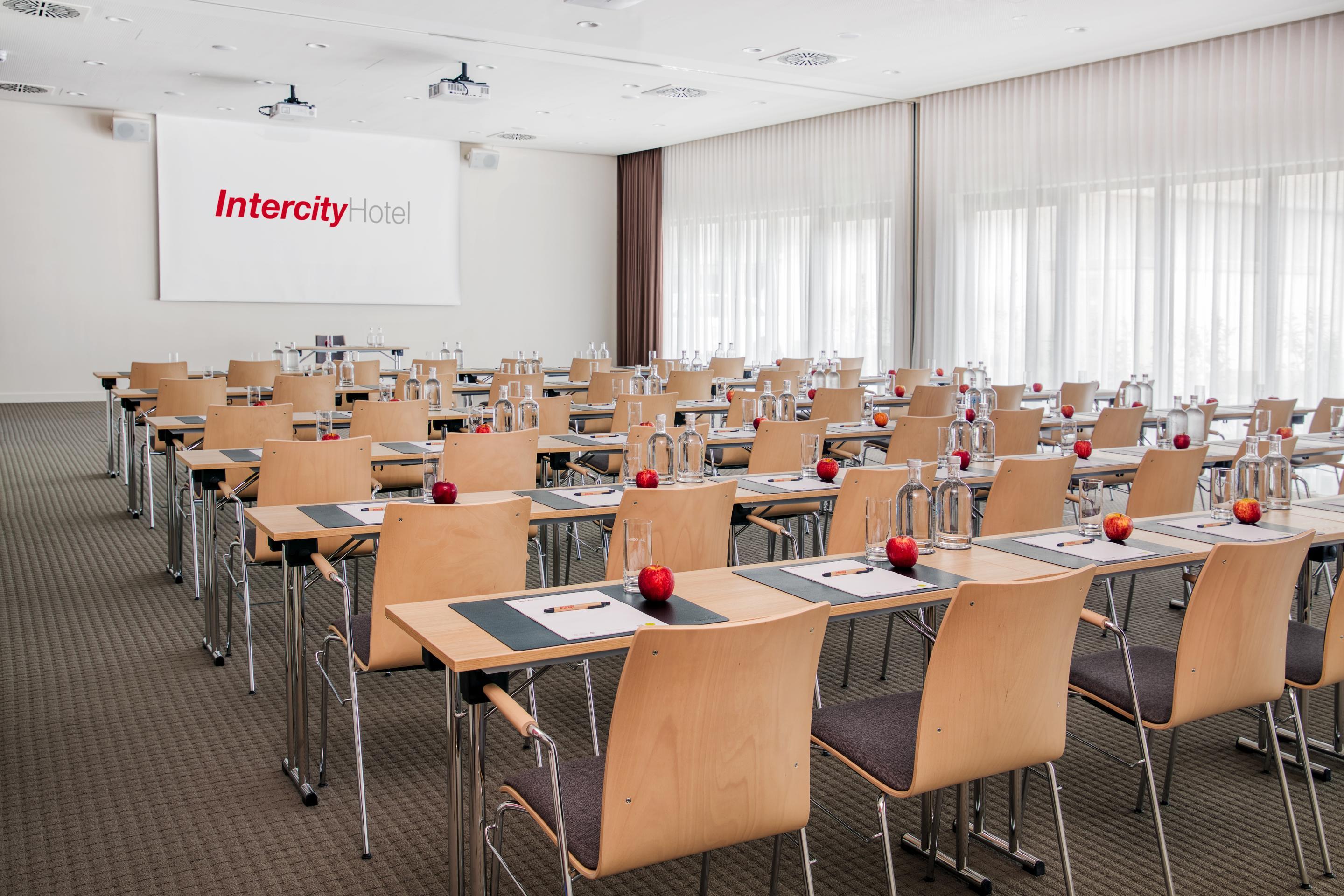 Intercityhotel ساربروكن المظهر الخارجي الصورة